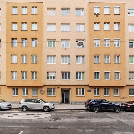 10 Minutes To City Centre And Next To Wien Hbf And Easy From Airport Экстерьер фото